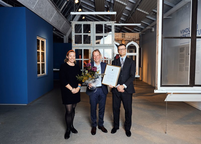 Claus Juul Nielsen med bestyrelsesforperson for VELUX FONDEN, Lykke Ogstrup Lunde, og bestyrelsesformand for VILLUM FONDEN, Jens Kann-Rasmussen.